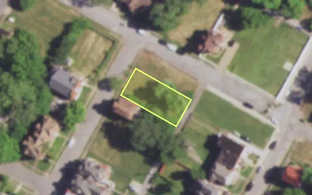Aerial view of 1918 DICK GREGORY PL — vacant lot, St. Louis with approximate parcel outline