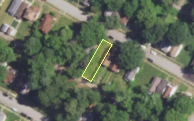 Aerial view of 6030 EMMA AV — vacant lot, St. Louis with approximate parcel outline