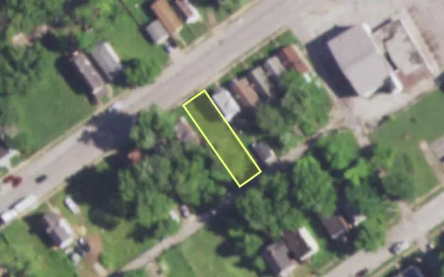 Aerial view of 5450 UNION BLVD — vacant lot, St. Louis with approximate parcel outline