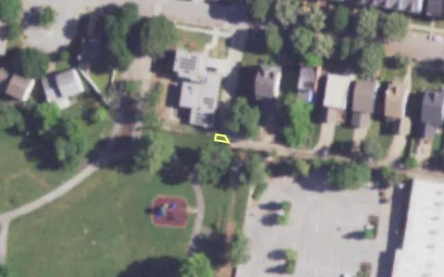 Aerial view of 2648 R ST VINCENT AV — vacant lot, St. Louis with approximate parcel outline