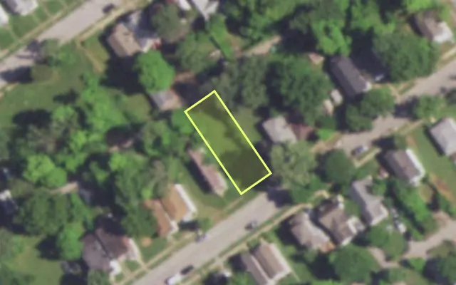Aerial view of 4947 BEACON AV — vacant lot, St. Louis with approximate parcel outline