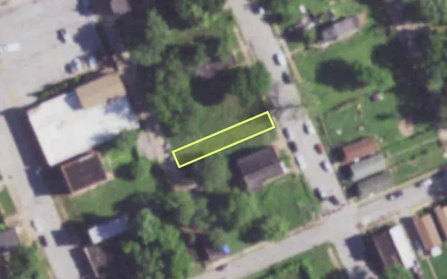 Aerial view of 4243 N 19TH ST — vacant lot, St. Louis with approximate parcel outline
