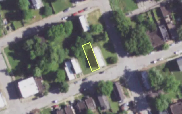 Aerial view of 1907 DESTREHAN ST — vacant lot, St. Louis with approximate parcel outline