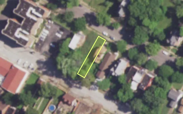 Aerial view of 4354 WEST BELLE PL — vacant lot, St. Louis with approximate parcel outline