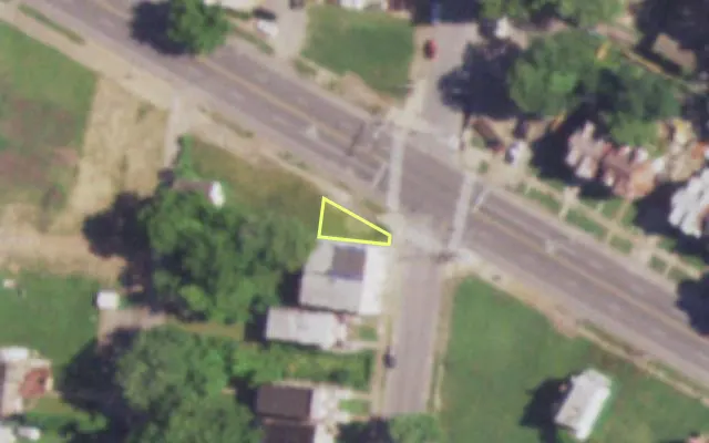 Aerial view of 4800 PAGE BLVD — vacant lot, St. Louis with approximate parcel outline