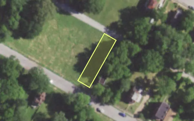 Aerial view of 5647 LOTUS AV — vacant lot, St. Louis with approximate parcel outline