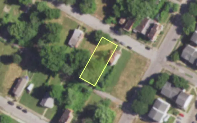 Aerial view of 4412 COTTAGE AV — vacant lot, St. Louis with approximate parcel outline