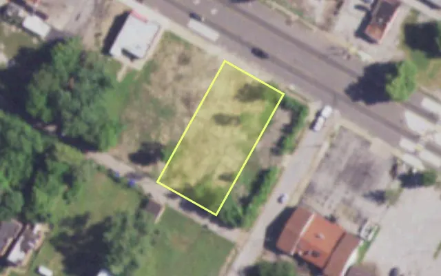 Aerial view of 4280 W NATURAL BRIDGE AV — vacant lot, St. Louis with approximate parcel outline