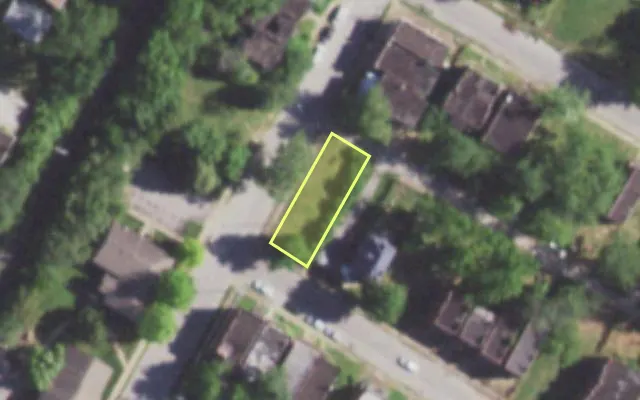 Aerial view of 2600 HODIAMONT AV — vacant lot, St. Louis with approximate parcel outline