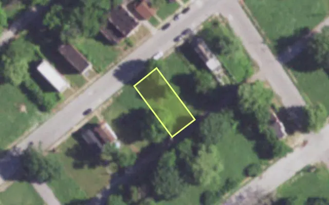 Aerial view of 2150 LINTON AV — vacant lot, St. Louis with approximate parcel outline