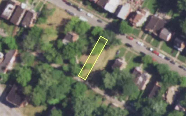 Aerial view of 4816 LABADIE AV — vacant lot, St. Louis with approximate parcel outline
