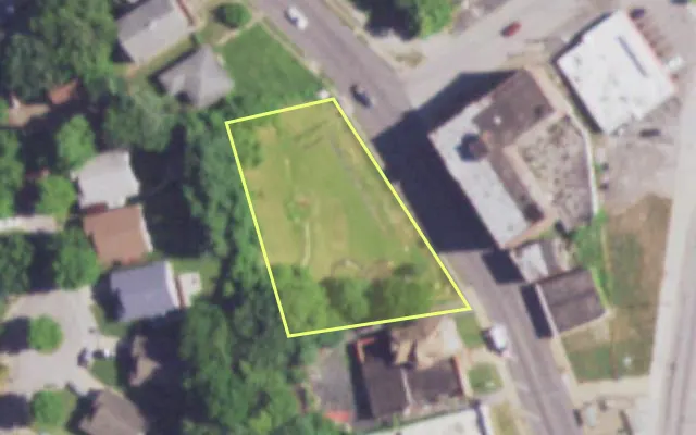 Aerial view of 8236 CHURCH RD — vacant lot, St. Louis with approximate parcel outline
