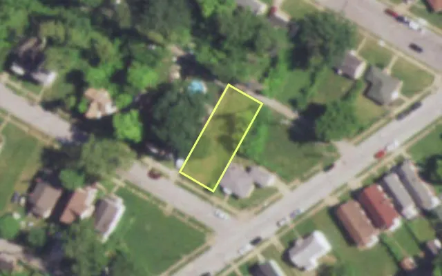 Aerial view of 5709 SALOMA AV — vacant lot, St. Louis with approximate parcel outline