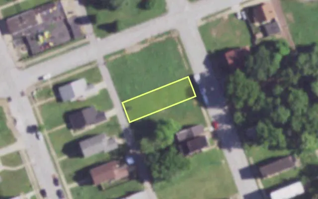 Aerial view of 3933 N 23RD ST — vacant lot, St. Louis with approximate parcel outline