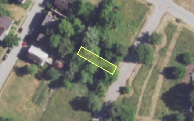 Aerial view of 1905 LAFLIN ST — vacant lot, St. Louis with approximate parcel outline