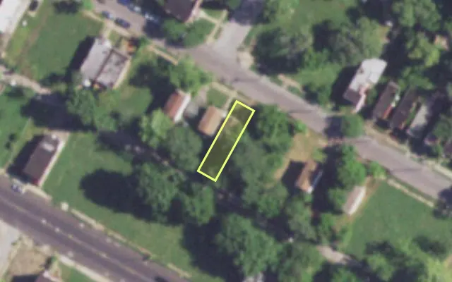 Aerial view of 4146 W PENROSE ST — vacant lot, St. Louis with approximate parcel outline