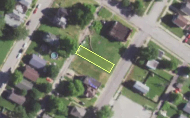 Aerial view of 1433 CLARA AV — vacant lot, St. Louis with approximate parcel outline