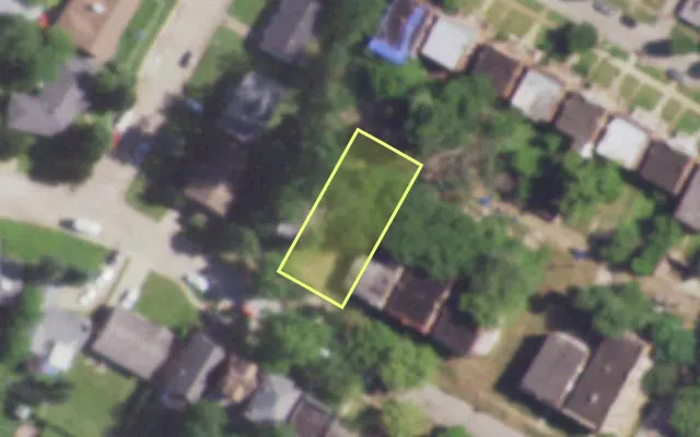 Aerial view of 5125 LABADIE AV — vacant lot, St. Louis with approximate parcel outline