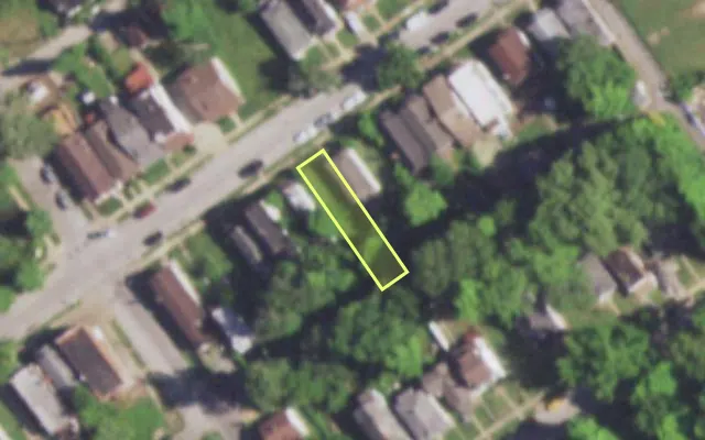 Aerial view of 5516 BEACON AV — vacant lot, St. Louis with approximate parcel outline
