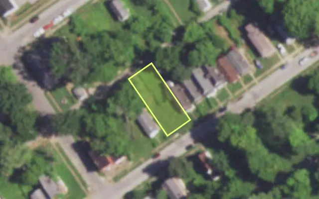 Aerial view of 5215 GENEVIEVE AV — vacant lot, St. Louis with approximate parcel outline