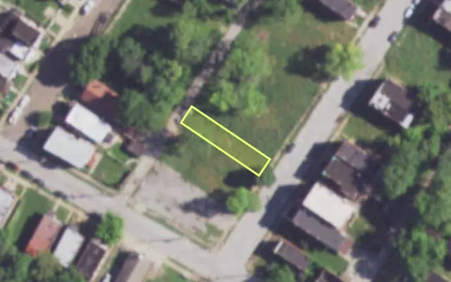 Aerial view of 4211 LINTON AV — vacant lot, St. Louis with approximate parcel outline