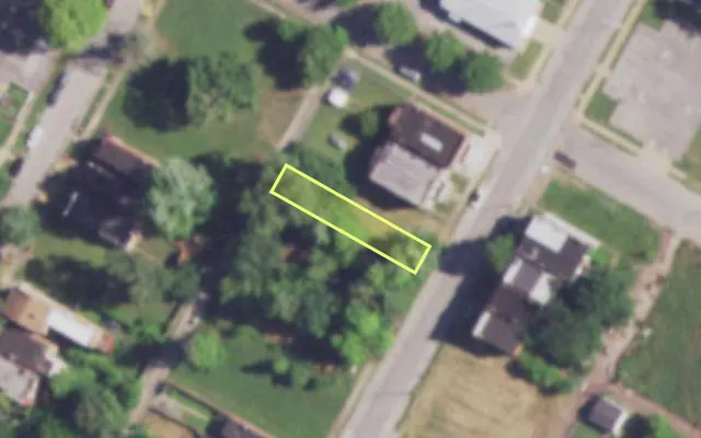 Aerial view of 1815 N SARAH ST — vacant lot, St. Louis with approximate parcel outline