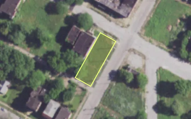 Aerial view of 2900 HEBERT ST — vacant lot, St. Louis with approximate parcel outline