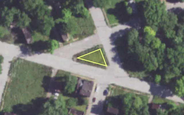 Aerial view of 2001 BRANCH ST — vacant lot, St. Louis with approximate parcel outline
