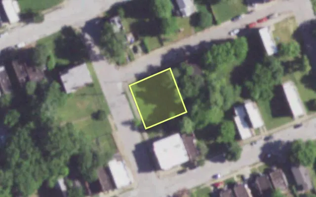 Aerial view of 3508 N 20TH ST — vacant lot, St. Louis with approximate parcel outline