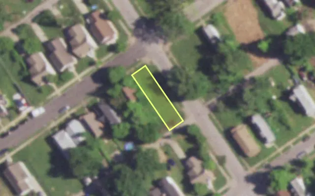 Aerial view of 4776 BEACON AV — vacant lot, St. Louis with approximate parcel outline
