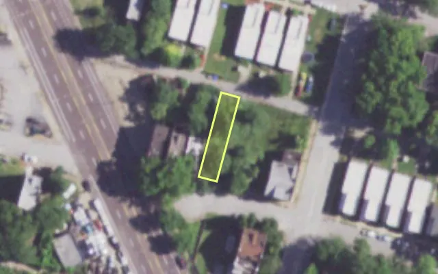 Aerial view of 1911 DODIER ST — vacant lot, St. Louis with approximate parcel outline