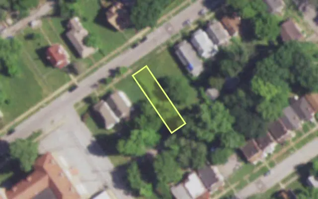 Aerial view of 5050 DAVISON AV — vacant lot, St. Louis with approximate parcel outline