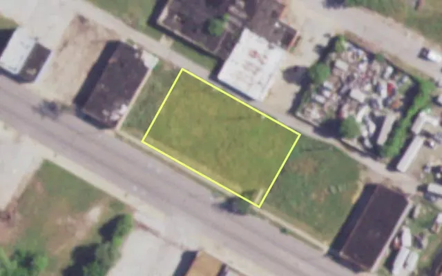 Aerial view of 3841 DR MARTIN LUTHER KING DR — vacant lot, St. Louis with approximate parcel outline