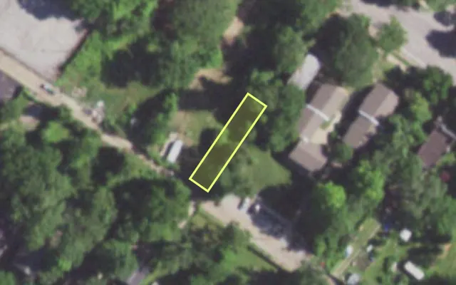 Aerial view of 5850 R PAGE BLVD — vacant lot, St. Louis with approximate parcel outline