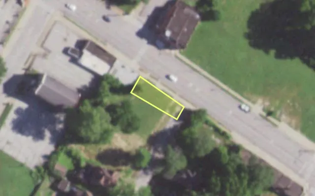 Aerial view of 1495 STEWART PL — vacant lot, St. Louis with approximate parcel outline