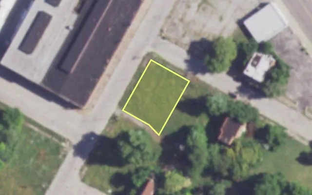 Aerial view of 3746 COZENS AV — vacant lot, St. Louis with approximate parcel outline