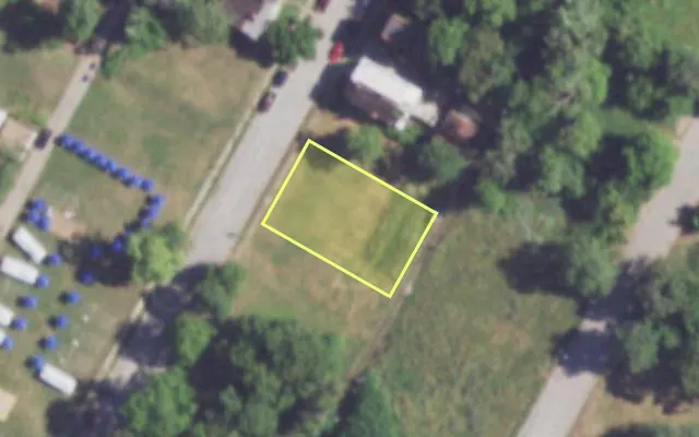 Aerial view of 1812 COLEMAN ST — vacant lot, St. Louis with approximate parcel outline