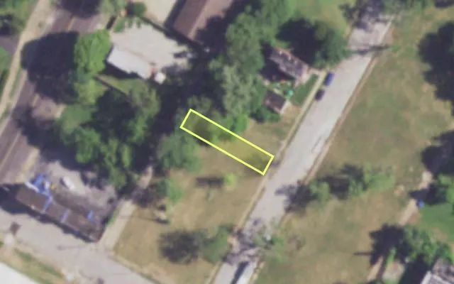 Aerial view of 2419 BACON ST — vacant lot, St. Louis with approximate parcel outline