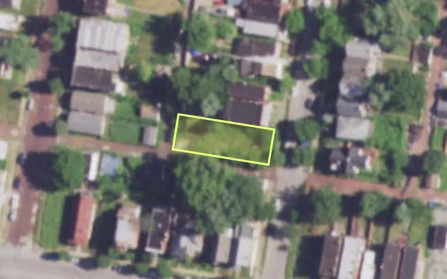 Aerial view of 3845 PENNSYLVANIA AV — vacant lot, St. Louis with approximate parcel outline
